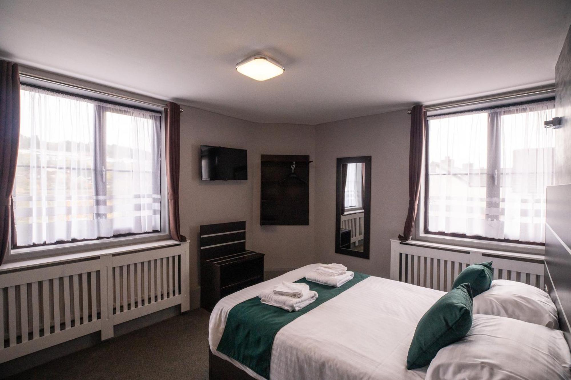 Best Western Ebbw Vale Exteriör bild