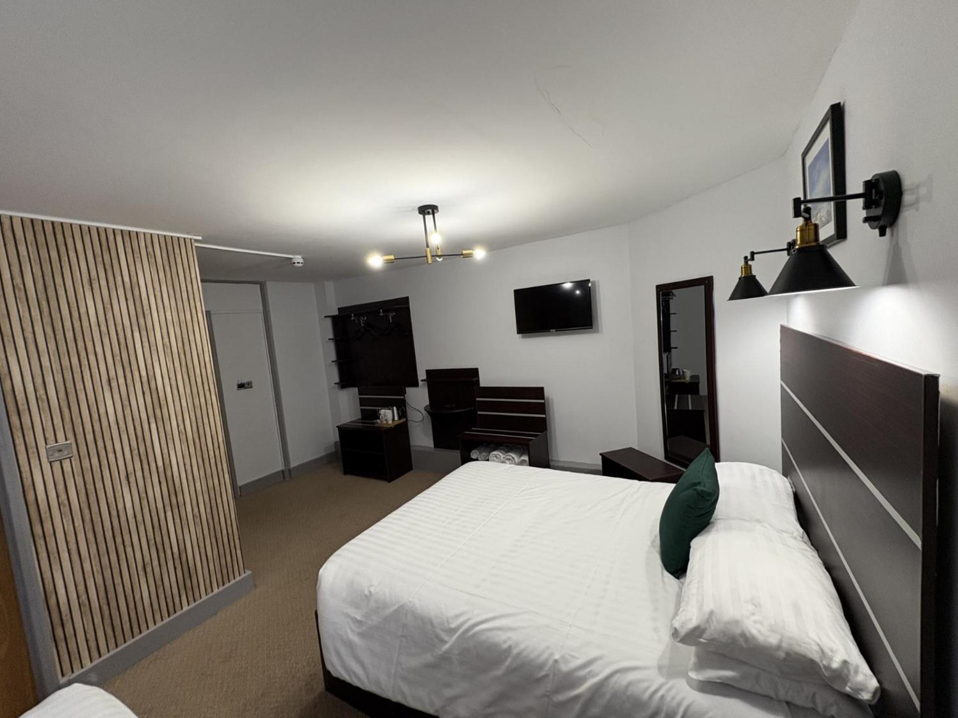 Best Western Ebbw Vale Exteriör bild