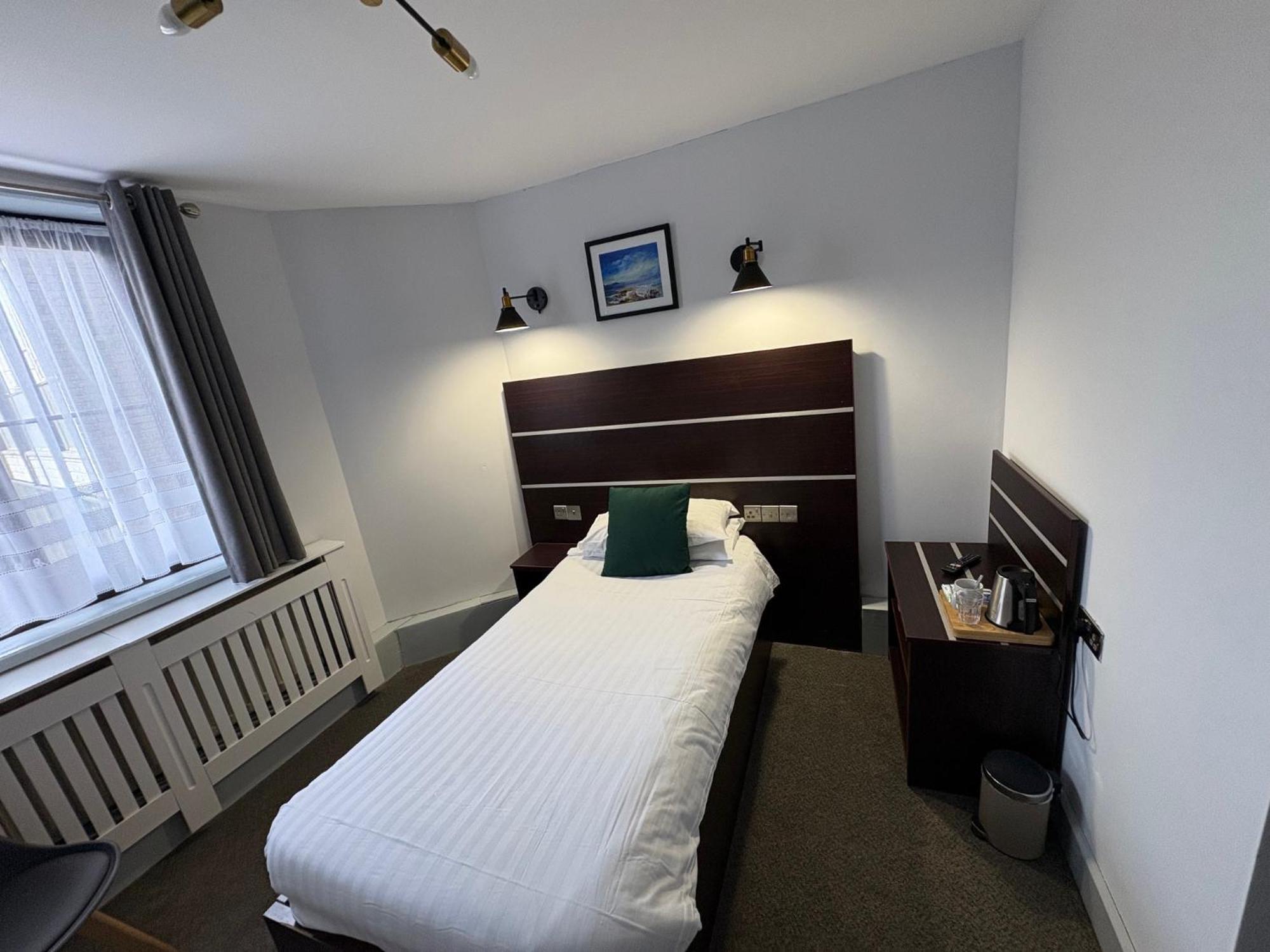 Best Western Ebbw Vale Exteriör bild